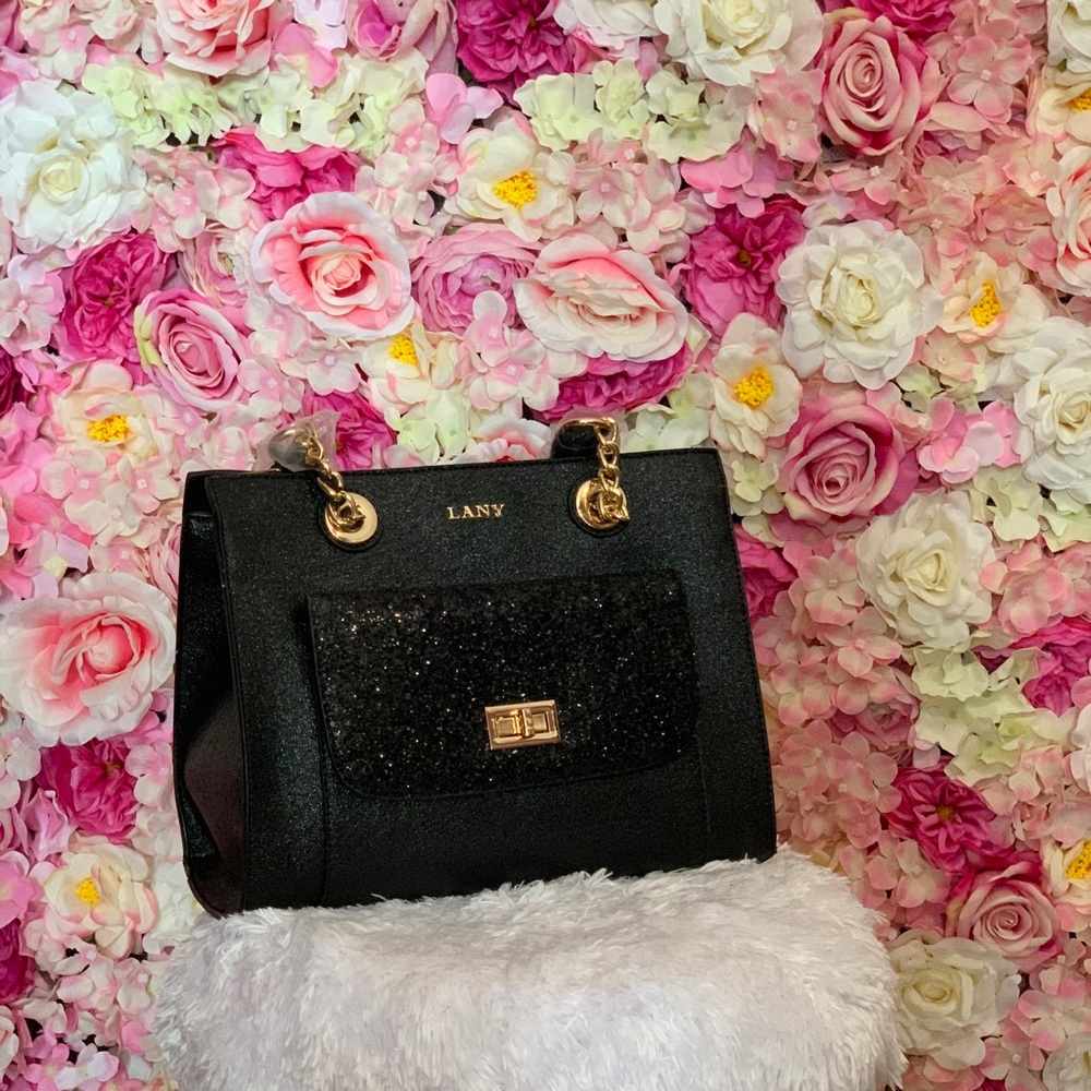 LANY GLITTER HANDBAG👜🖤